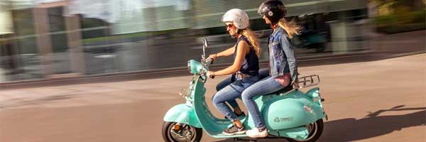 Ways How Tech Evolution Influenced the Scooter Industry women safety helmet - Ways How Tech Evolution Influenced the Scooter Industry